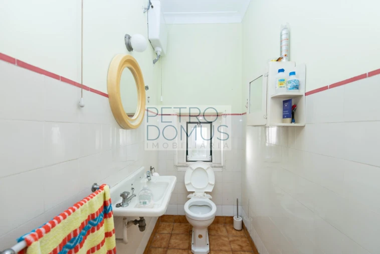 Quinta T2 para Venda em Alvalade Foto 9