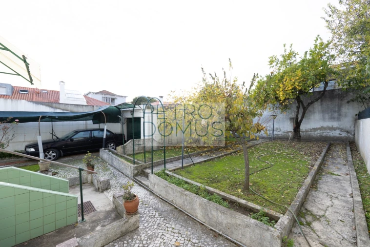 Quinta T2 para Venda em Alvalade Foto 2