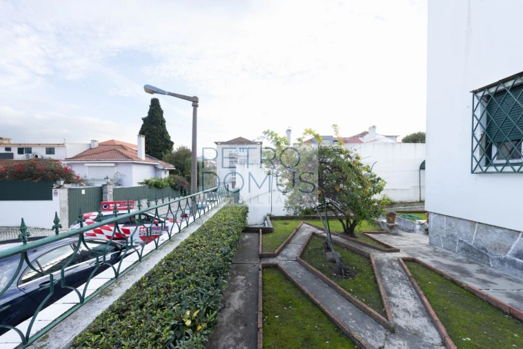 Quinta T2 para Venda em Alvalade Foto 4