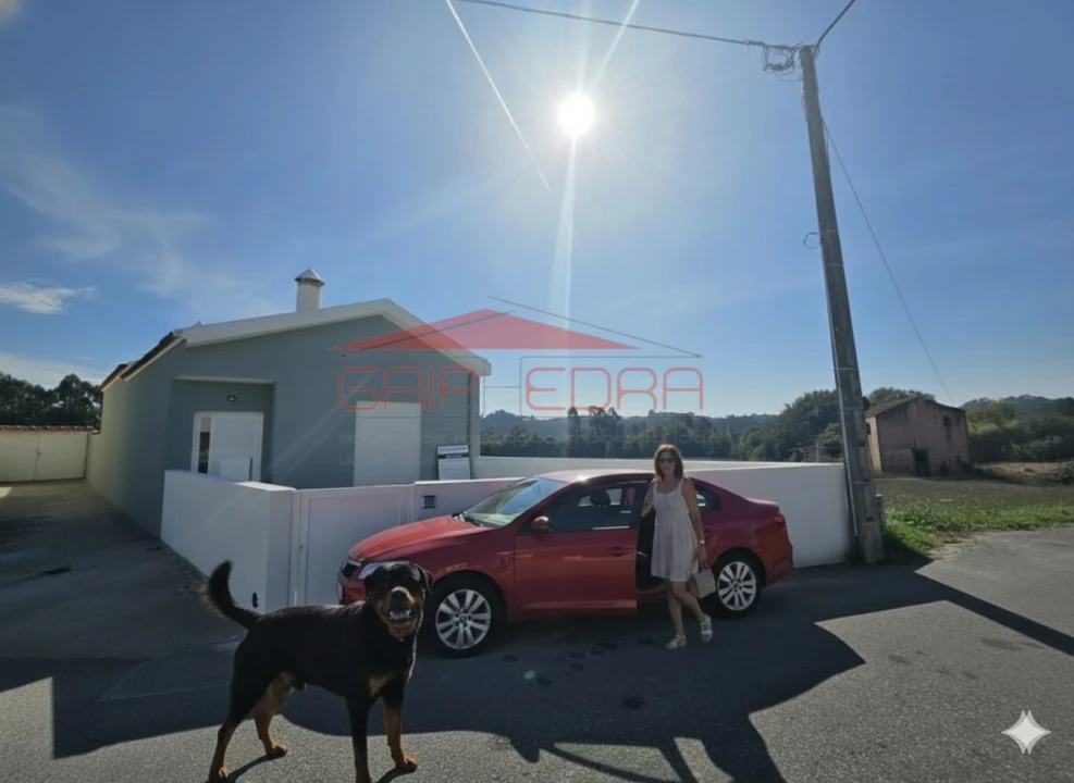 Moradia T2 para Venda em Santa Joana Foto 1