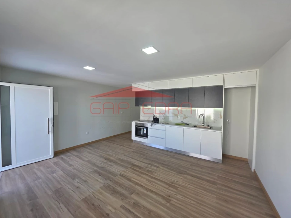 Moradia T2 para Venda em Santa Joana Foto 2