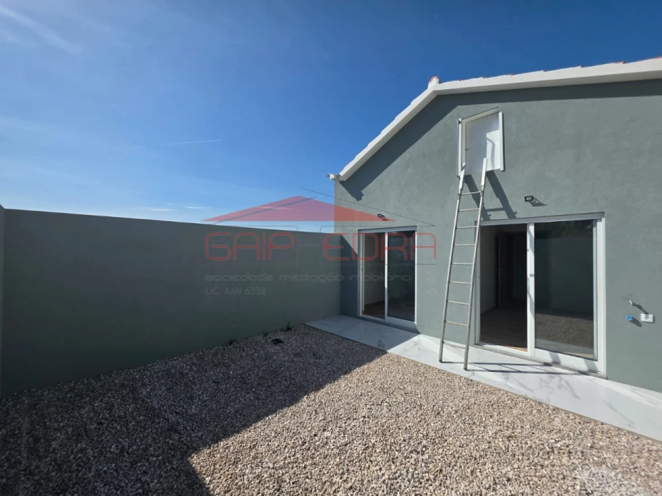 Moradia T2 para Venda em Santa Joana Foto 21