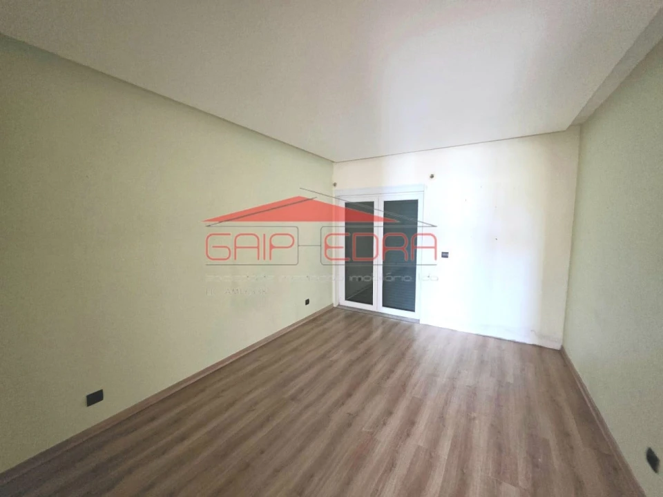 Moradia T4 para Venda em Atouguia da Baleia Foto 26