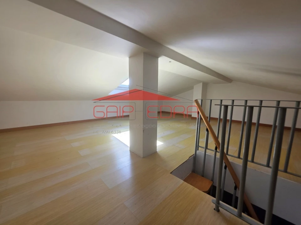 Moradia T4 para Venda em Atouguia da Baleia Foto 29