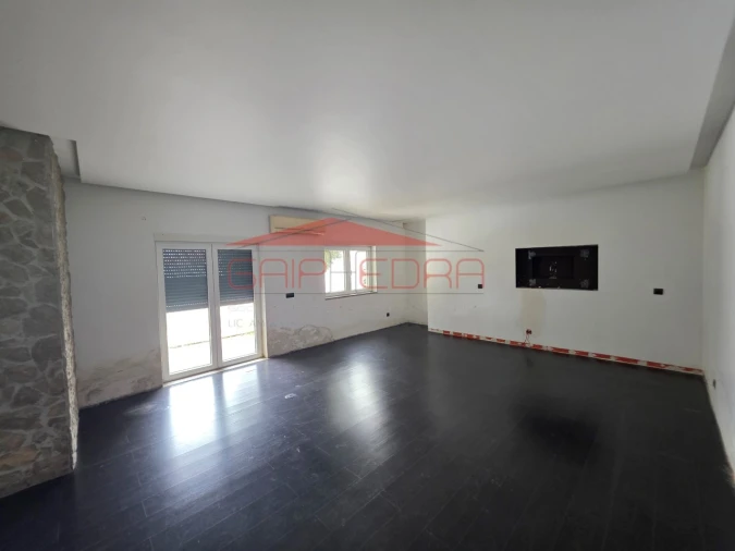 Moradia T4 para Venda em Atouguia da Baleia Foto 17