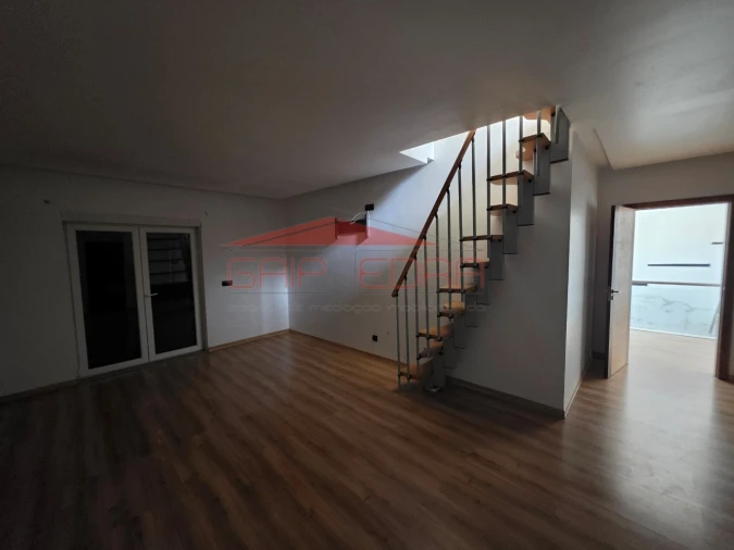 Moradia T4 para Venda em Atouguia da Baleia Foto 20