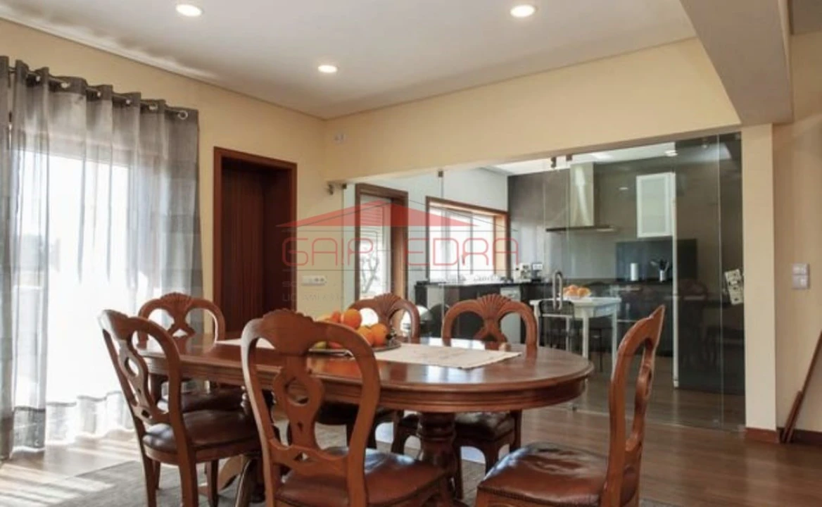 Apartamento T4 para Arrendamento em Perafita, Lavra e Santa Cruz do Bispo Foto 4