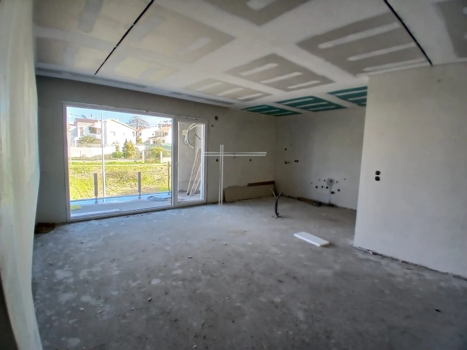 Apartamento T2 para Venda em Charneca de Caparica e Sobreda Foto 21