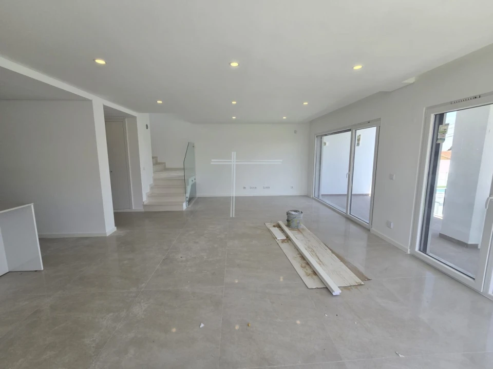 Moradia T3 para Venda em Charneca de Caparica e Sobreda Foto 4