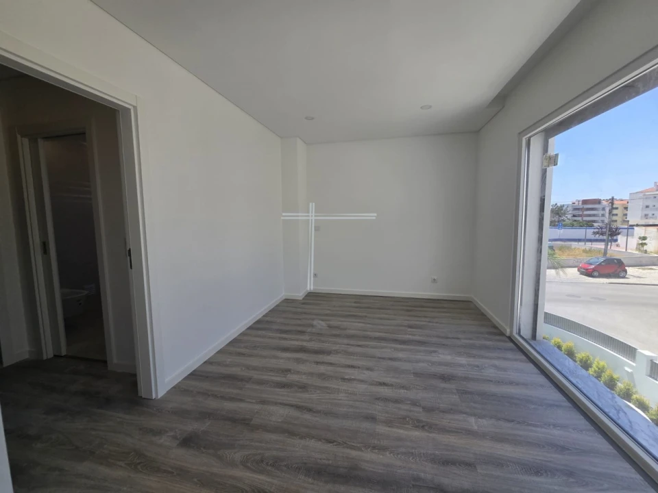 Moradia T3 para Venda em Charneca de Caparica e Sobreda Foto 13