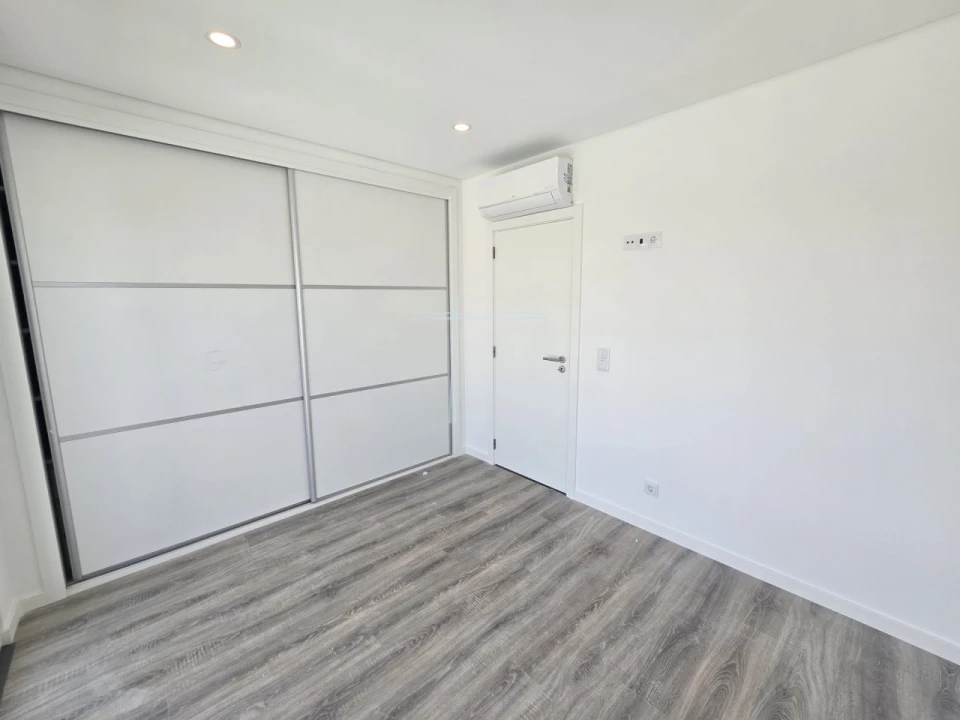 Moradia T3 para Venda em Charneca de Caparica e Sobreda Foto 18