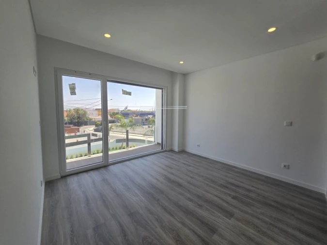 Moradia T3 para Venda em Charneca de Caparica e Sobreda Foto 17