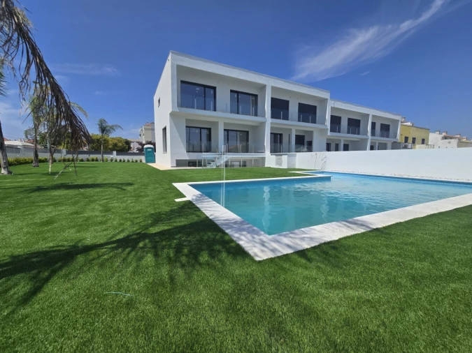 Moradia T3 para Venda em Charneca de Caparica e Sobreda Foto 29