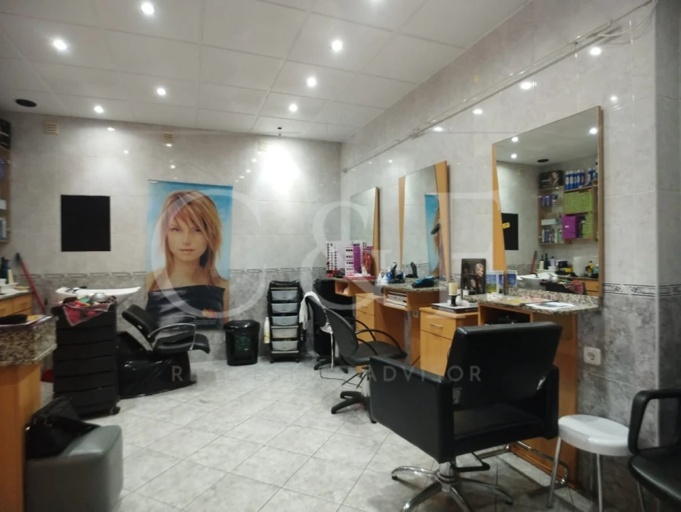 Negócio para Arrendamento em Rio de Mouro Foto 4