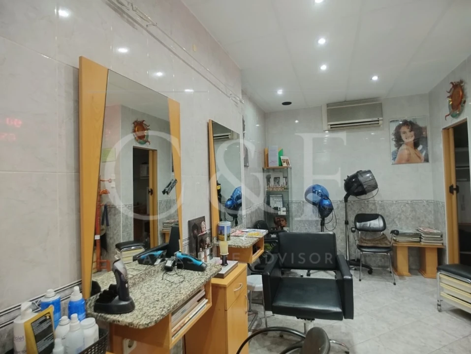 Negócio para Arrendamento em Rio de Mouro Foto 5