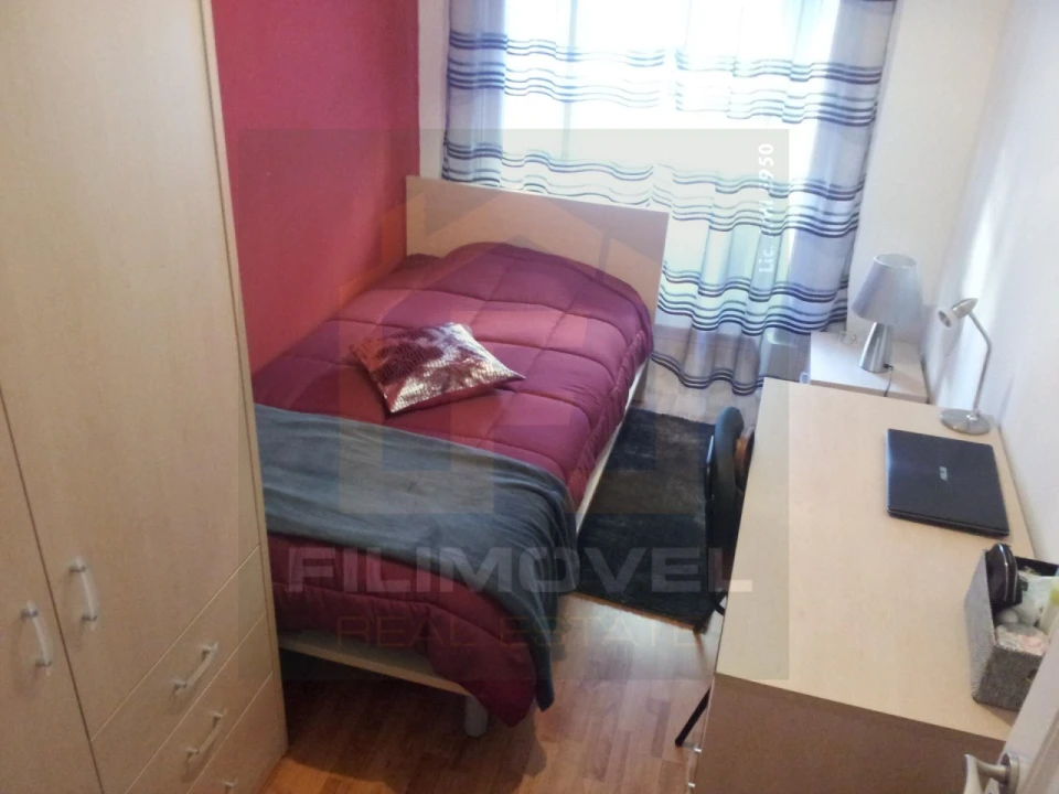 Quarto para Arrendamento em Campolide Foto 1