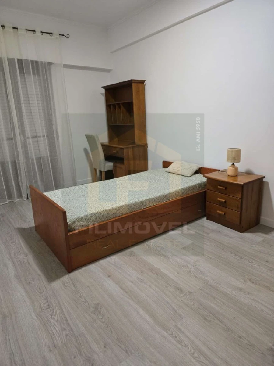 Quarto para Arrendamento em Benfica