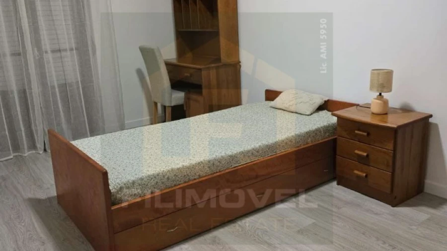 Quarto para Arrendamento em Benfica