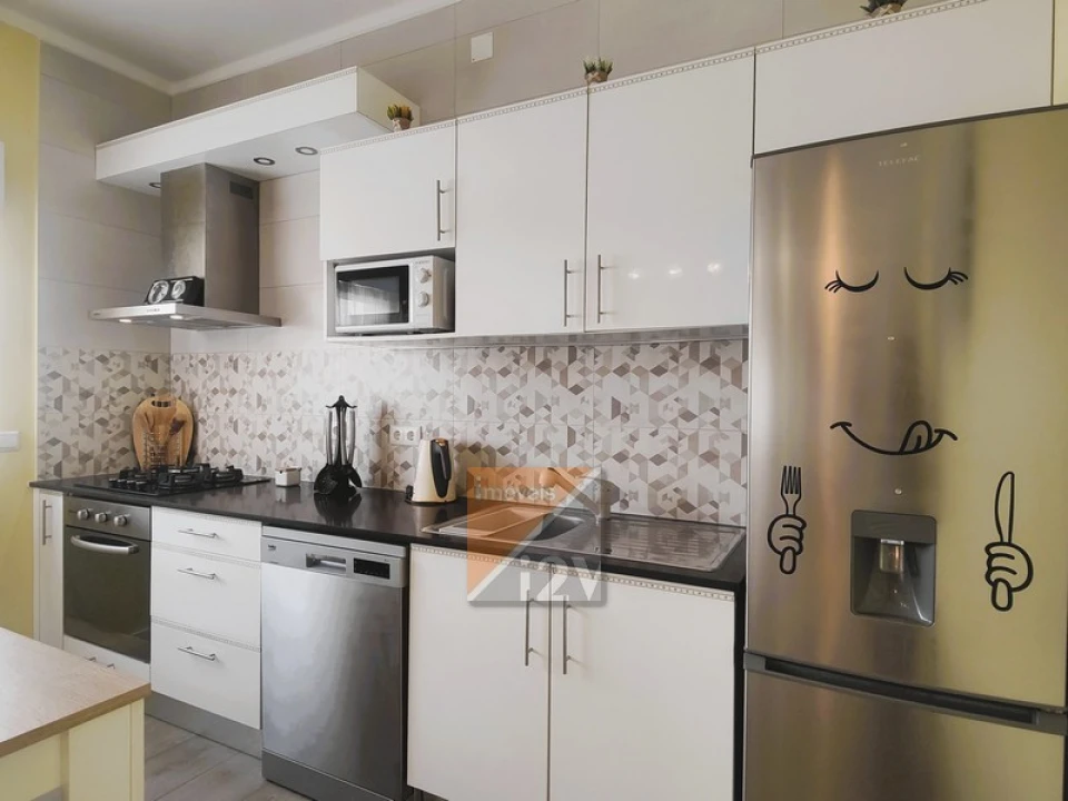 Apartamento T2 para Venda em Coimbrão Foto 2