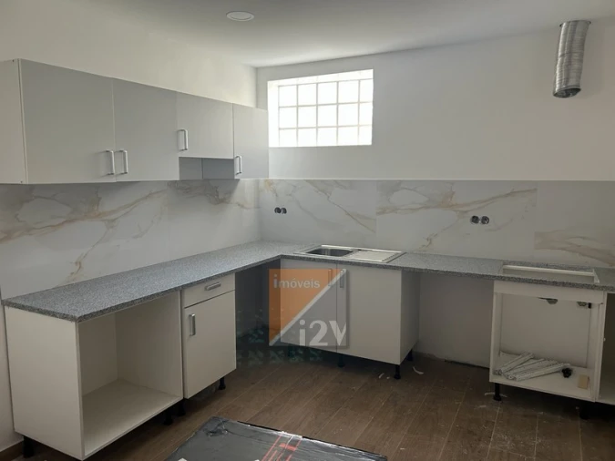 Apartamento T1 para Venda em Colmeias e Memória Foto 5