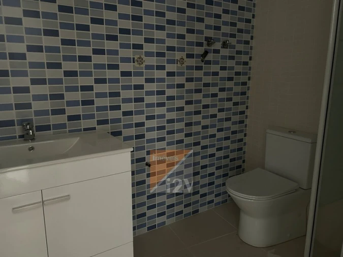 Apartamento T1 para Venda em Colmeias e Memória Foto 9