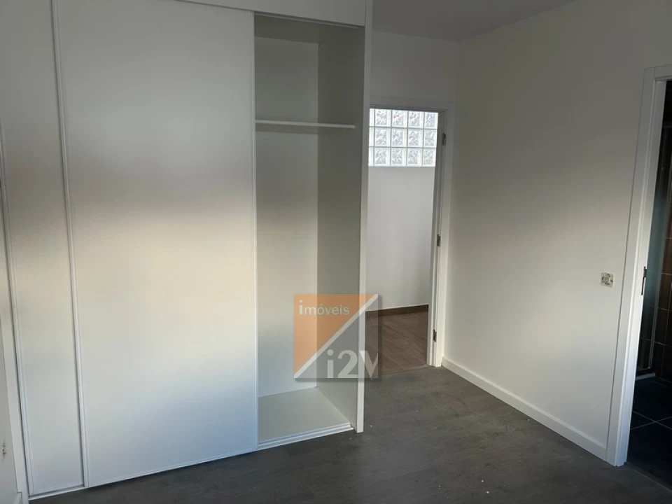 Apartamento T2 para Venda em Colmeias e Memória Foto 6