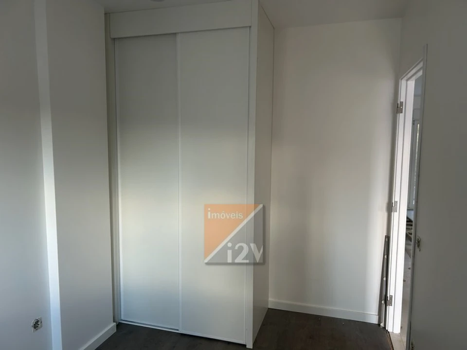 Apartamento T1 para Venda em Colmeias e Memória Foto 7