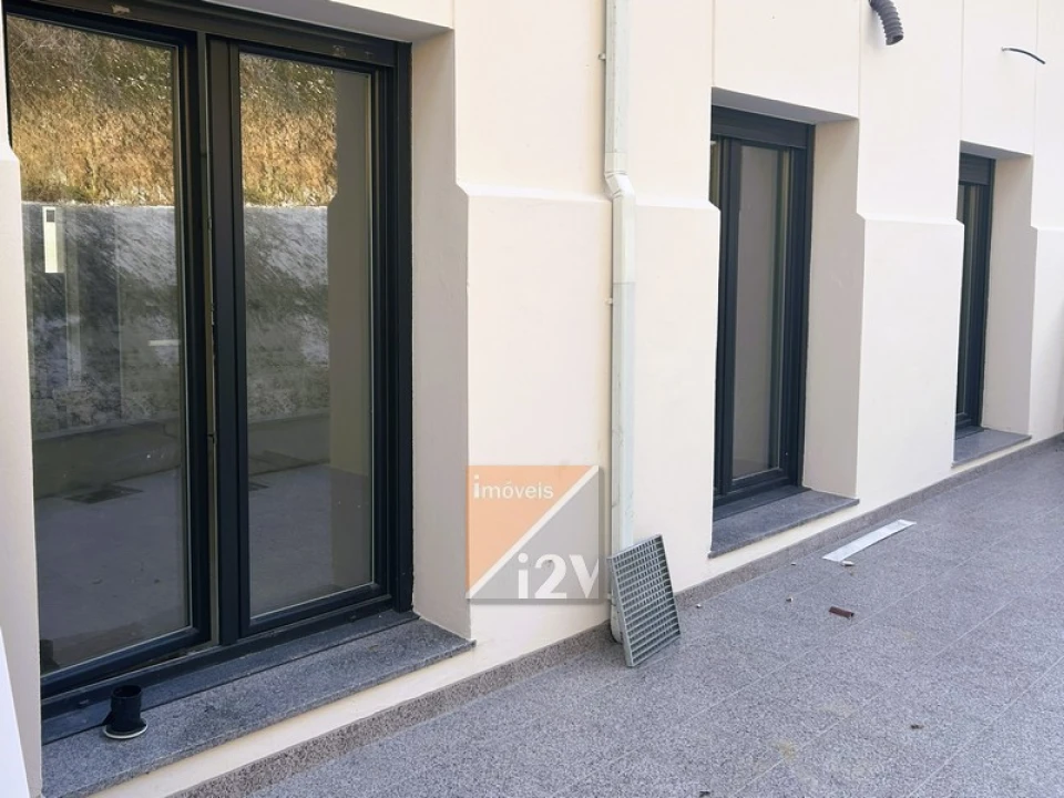 Apartamento T1 para Venda em Colmeias e Memória Foto 13