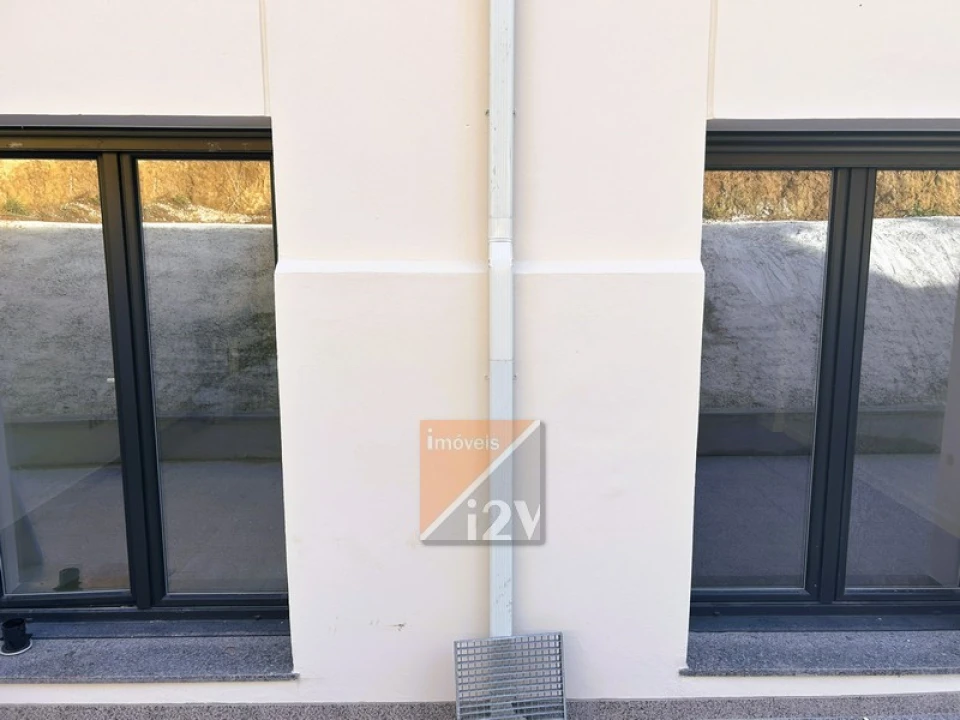 Apartamento T1 para Venda em Colmeias e Memória Foto 14