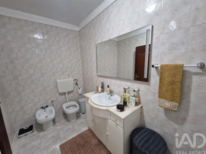 Apartamento T3 para Venda em Bombarral e Vale Covo Foto 14