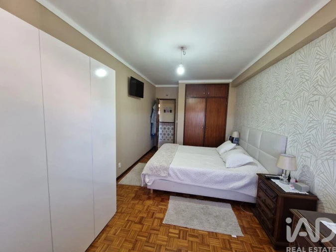 Apartamento T3 para Venda em Bombarral e Vale Covo Foto 17