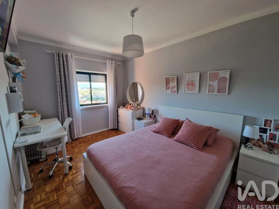 Apartamento T3 para Venda em Bombarral e Vale Covo Foto 24