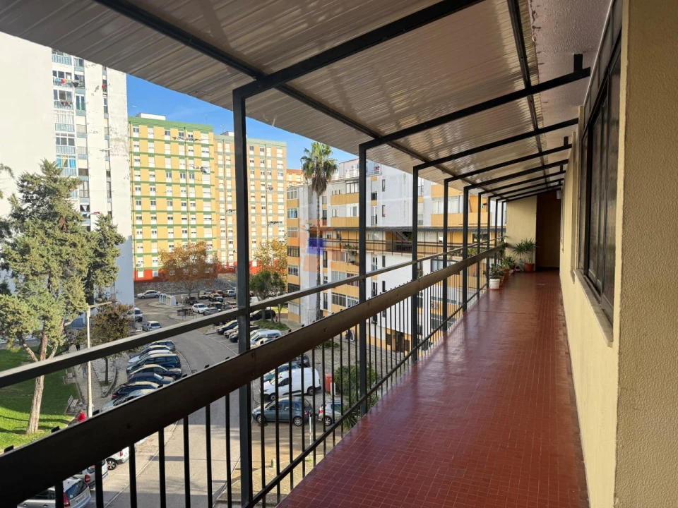 Apartamento T3 para Venda em Corroios Foto 17