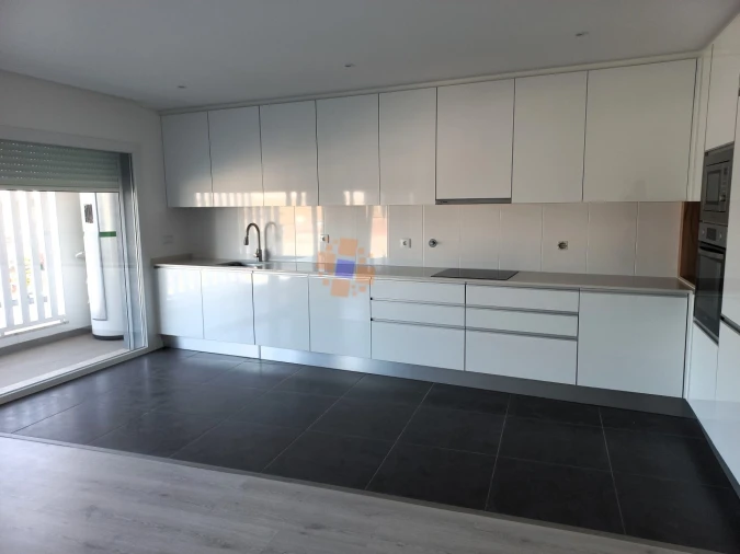 Apartamento T3 para Venda em Corroios Foto 3