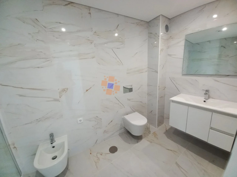 Apartamento T2 para Venda em Corroios Foto 8