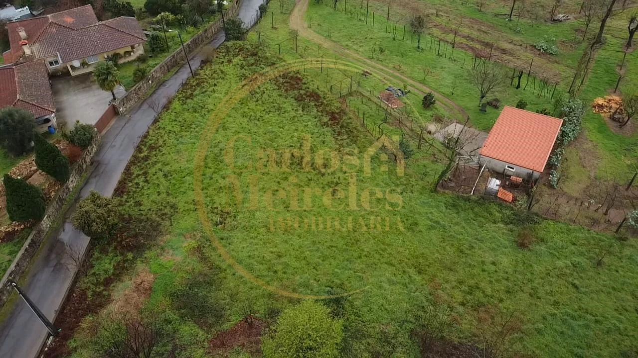 Moradia T3 para Venda em Escariz (São Mamede) e Escariz (São Martinho) Foto 1