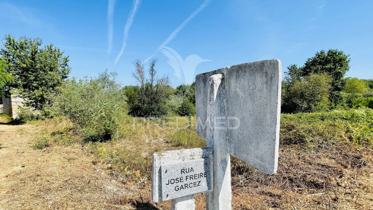 Terreno para Venda em Covas e Vila Nova de Oliveirinha Foto 18