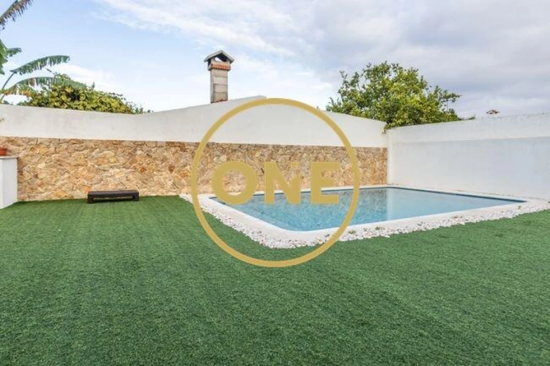 Moradia T4 para Venda em Fernao Ferro Foto 14