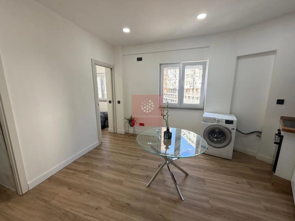 Apartamento T1 para Venda em Alfragide Foto 4