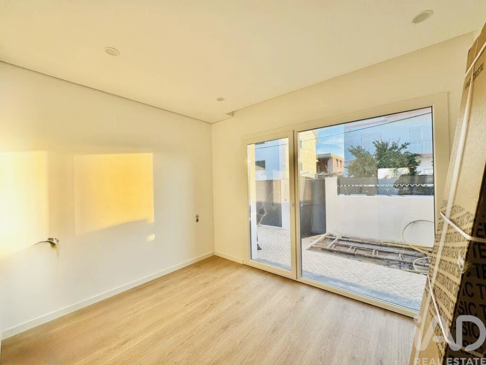 Moradia T3 para Venda em Fernao Ferro Foto 5