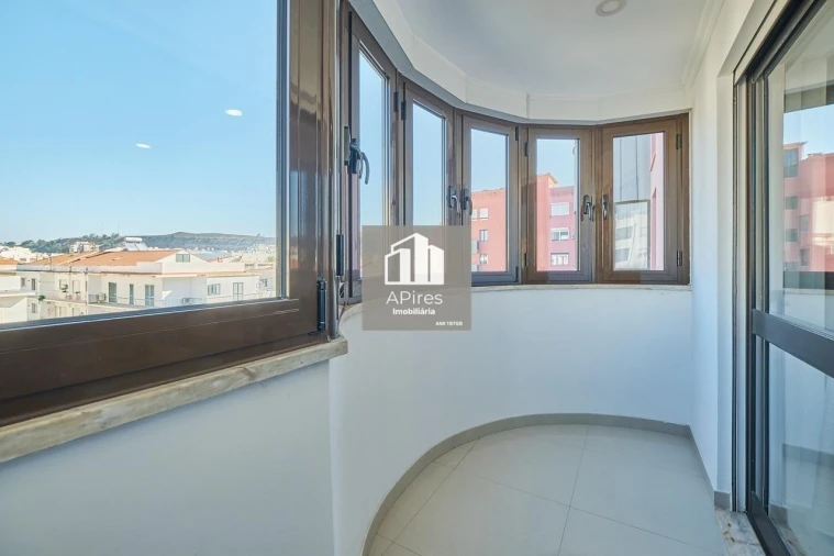 Apartamento T1 para Venda em Costa da Caparica Foto 7