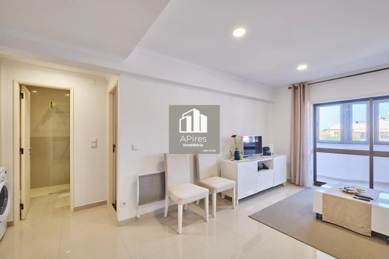 Apartamento T1 para Venda em Costa da Caparica Foto 2