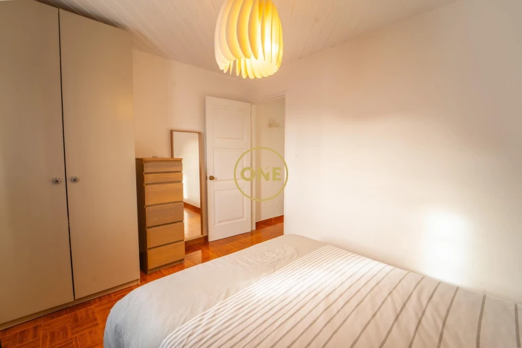 Moradia T1 para Venda em Agua de Pau Foto 8