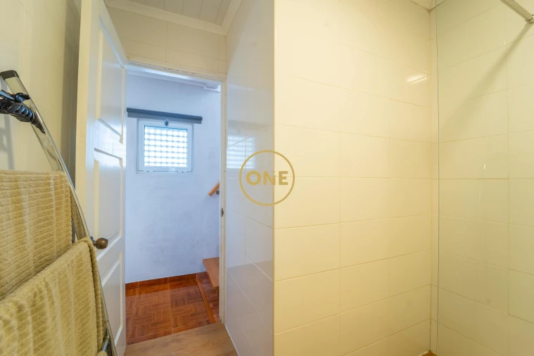 Moradia T1 para Venda em Agua de Pau Foto 12