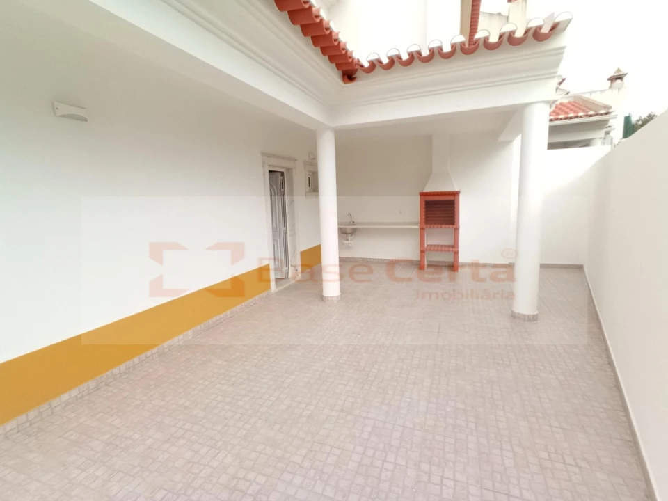 Moradia T4 para Venda em Ericeira Foto 7