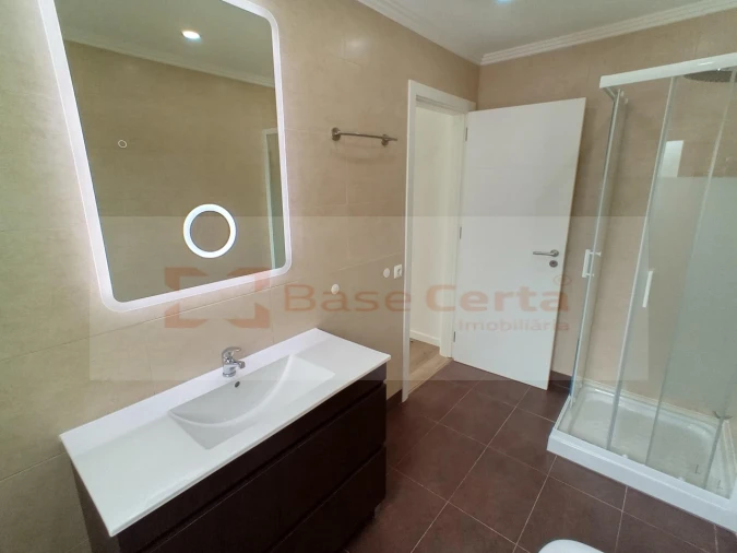 Moradia T4 para Venda em Ericeira Foto 12