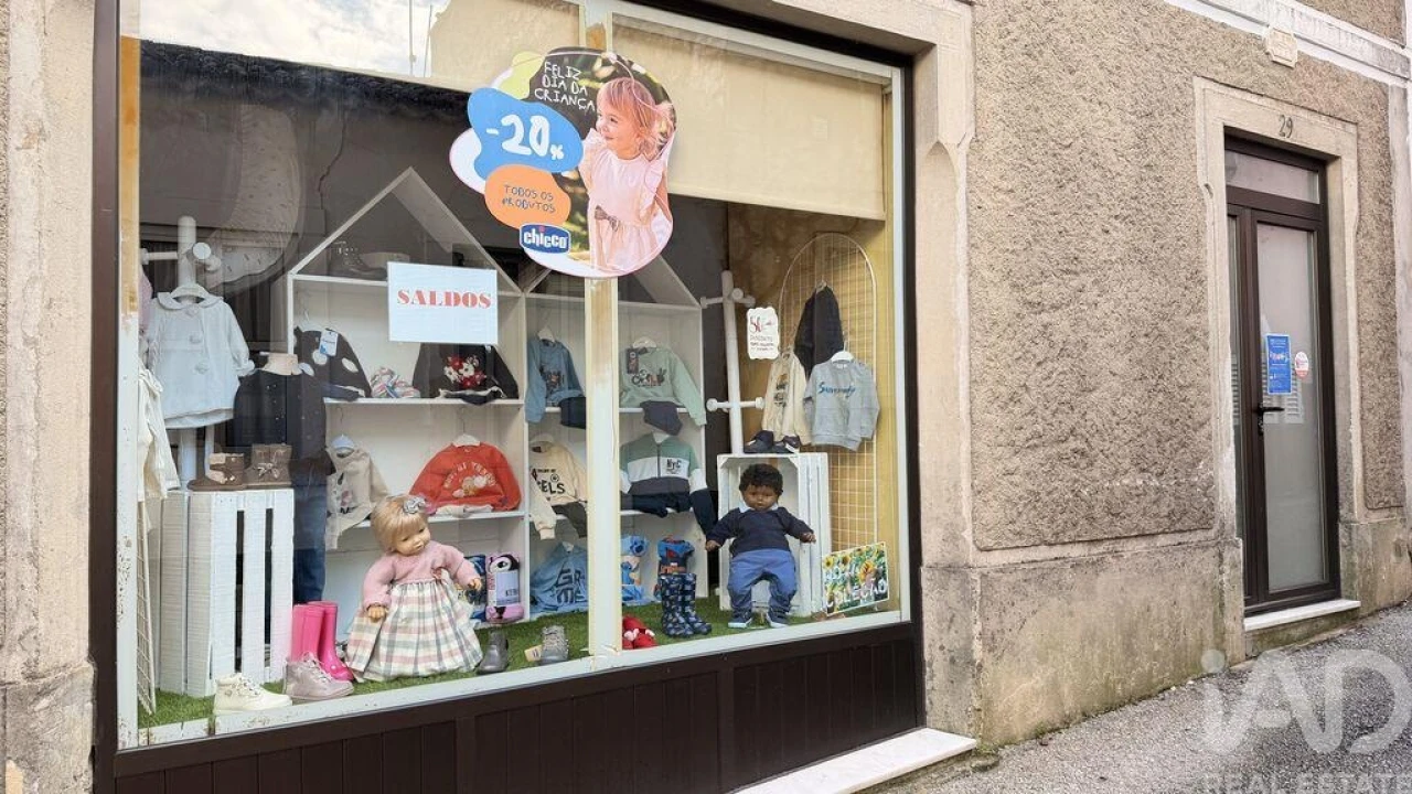 Loja para Venda em Amiais de Baixo Foto 1