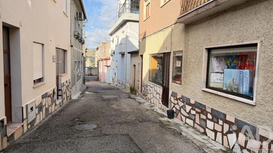 Loja para Venda em Amiais de Baixo Foto 3