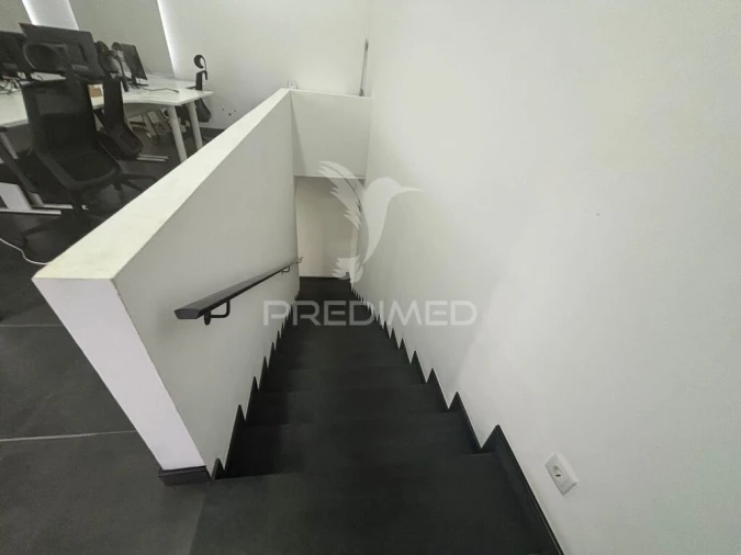 Loja para Arrendamento em Angra (São Pedro) Foto 4