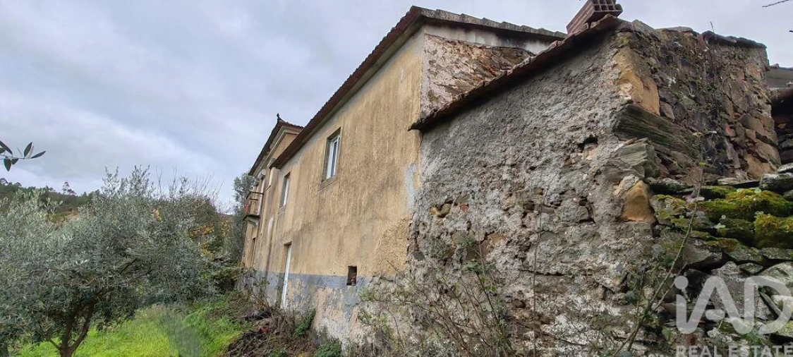 Moradia T4 para Venda em Sobral Foto 3